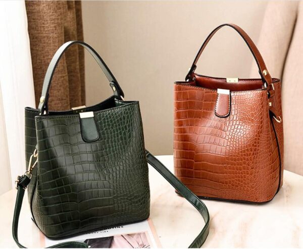 Yogodlns Retro Alligator Crocodile Large Capacity Crossbody Shoulder Messenger Bag - Image 3