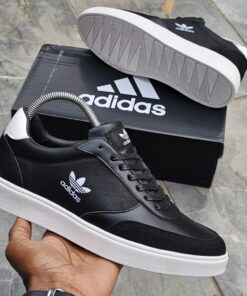 UrbanStep Classic – Minimalist Low-Cut Street Sneakers