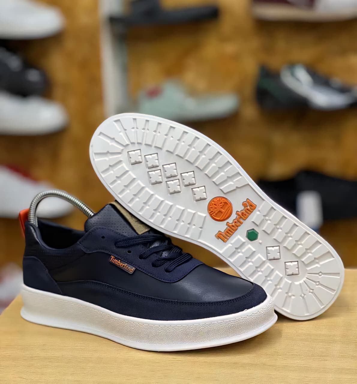 TL UrbanFlex Low-Top Leather Sneakers for Men - Image 2